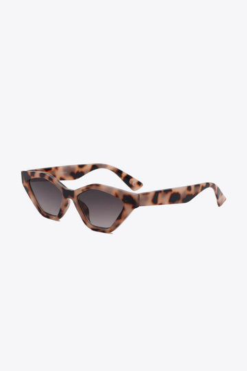 Cat Eye Polycarbonate Sunglasses - Hovatok