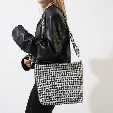 Adjustable Strap Medium Shoulder Bag - Hovatok