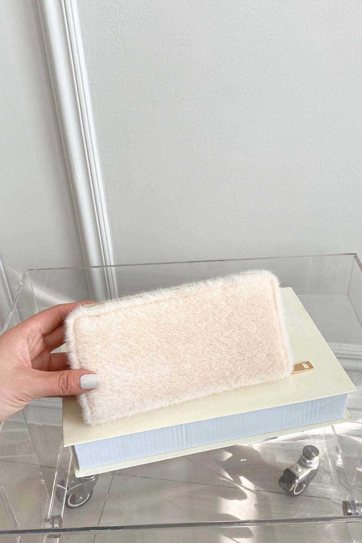 Solid Color Fluff Rectangle Wallet - Hovatok