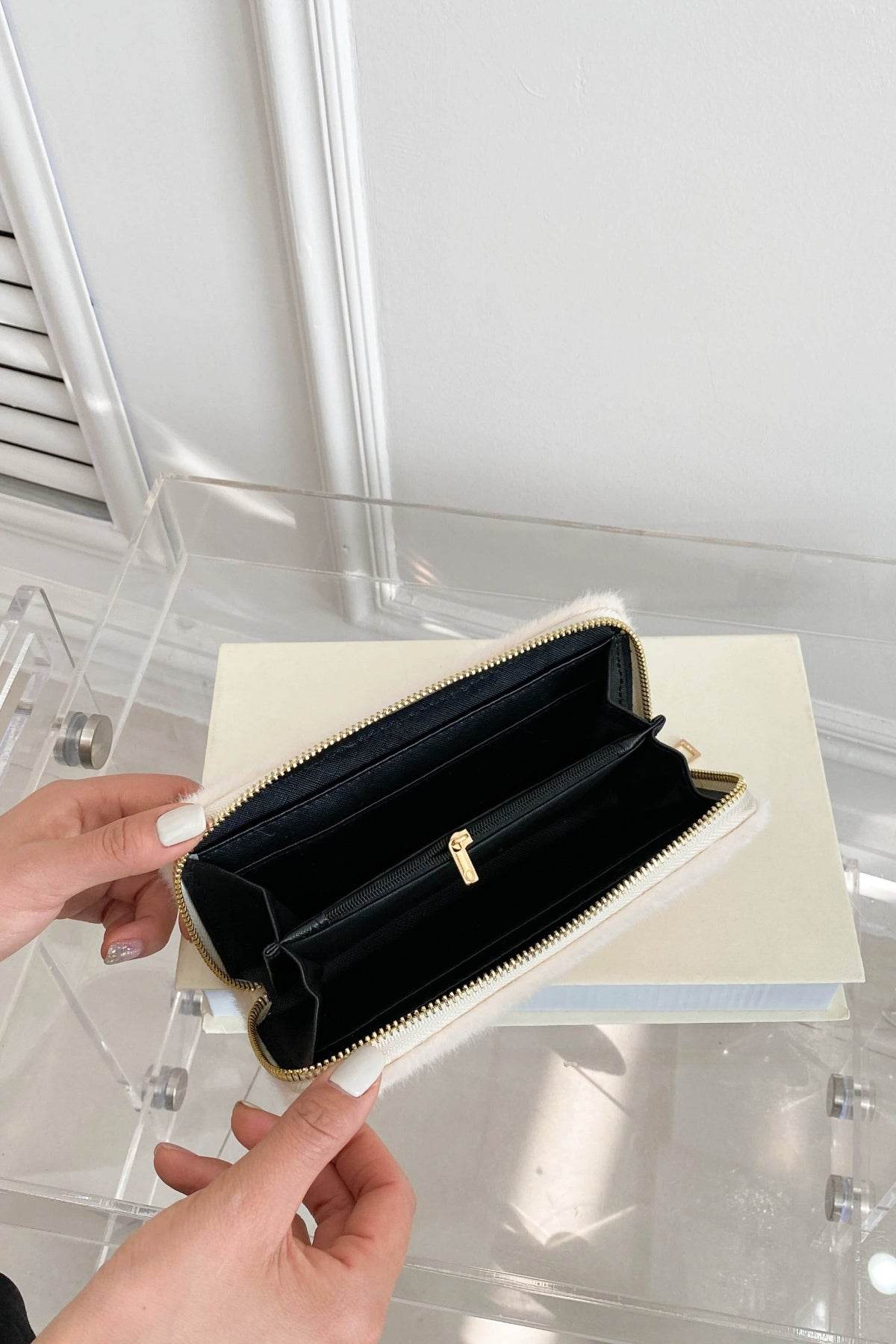 Solid Color Fluff Rectangle Wallet - Hovatok