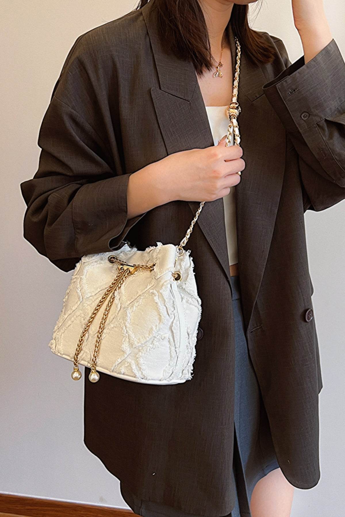 Chain Drawstring Raw Edge Denim Bucket Bag - Hovatok