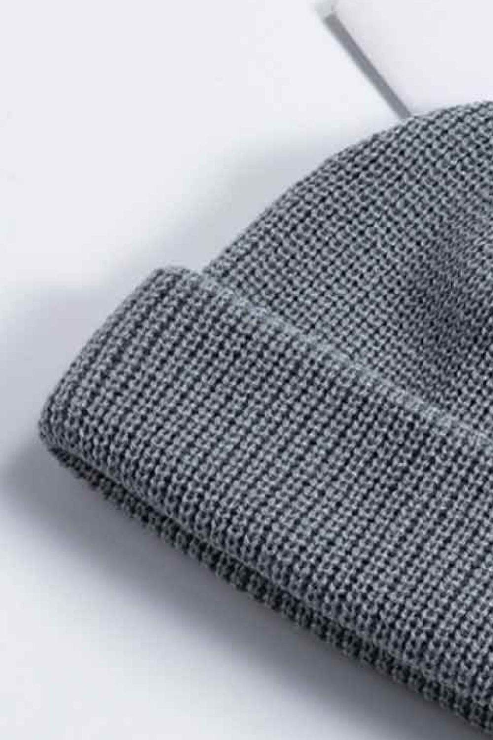 Cozy Rib-Knit Cuff Beanie - Hovatok