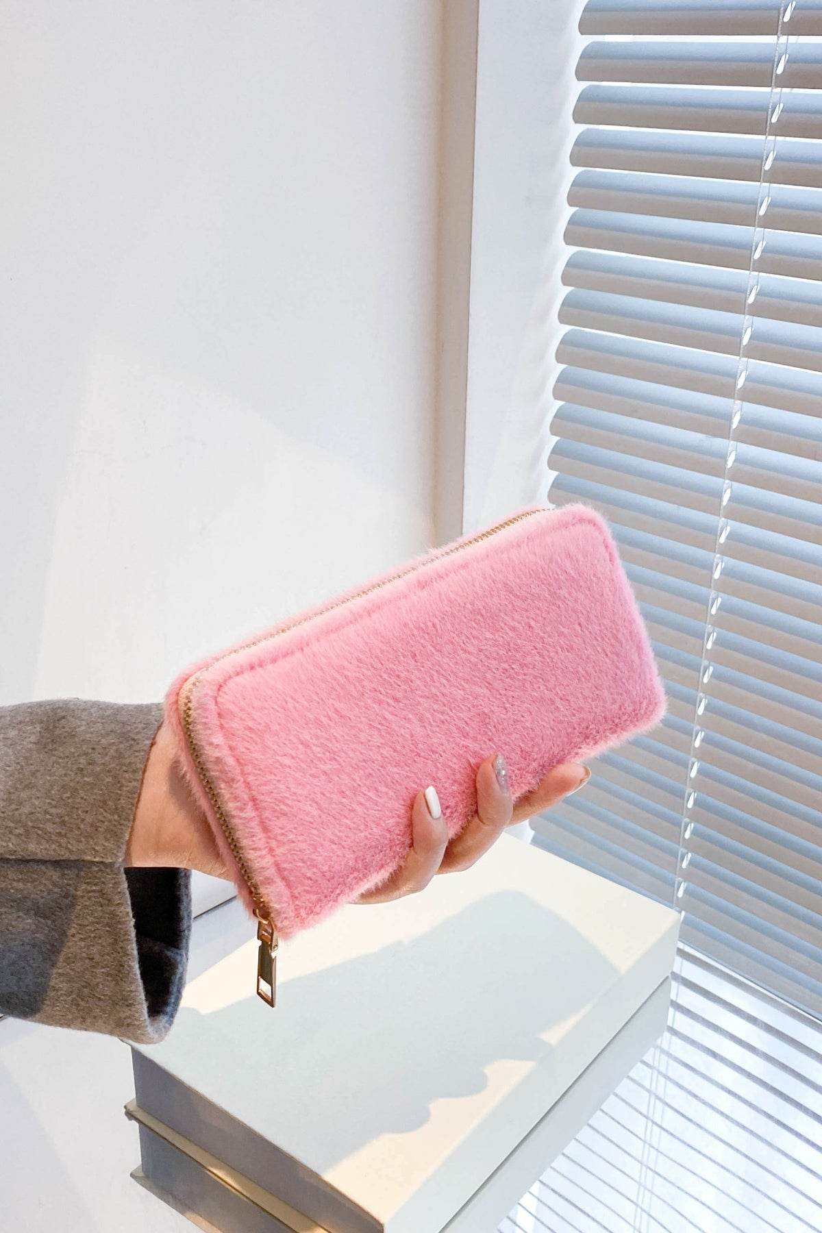 Solid Color Fluff Rectangle Wallet - Hovatok