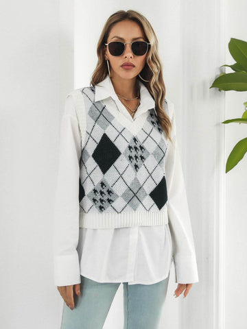 V-Neck Plaid Sweater Vest - Hovatok
