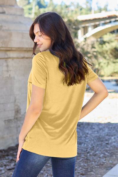 Basic Bae Bamboo Full Size V-Neck Short Sleeve T-Shirt - Hovatok