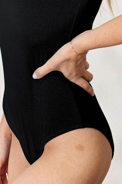 Basic Bae Full Size Round Neck Short Sleeve Bodysuit - Hovatok