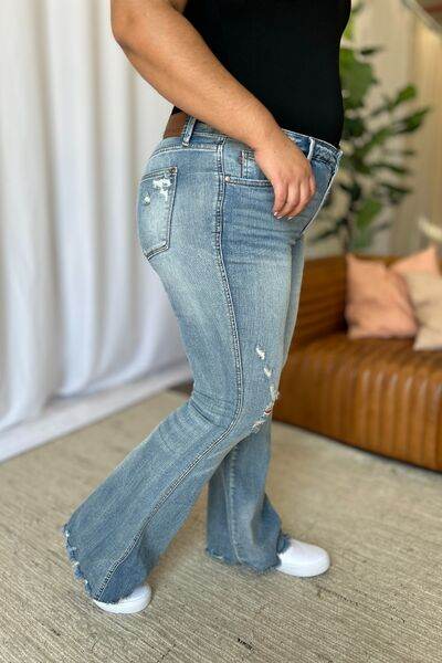 Judy Blue Full Size Medium Rise Tummy Control Destroy Flare - Hovatok