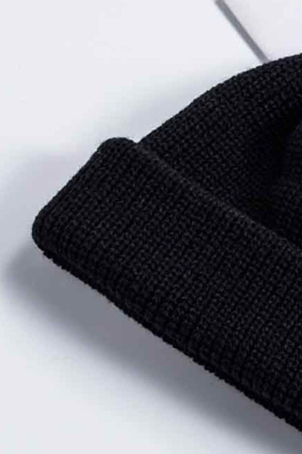 Cozy Rib-Knit Cuff Beanie - Hovatok