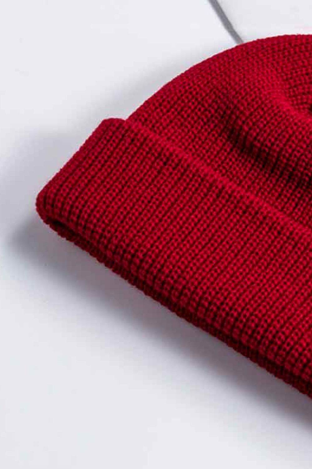 Cozy Rib-Knit Cuff Beanie - Hovatok