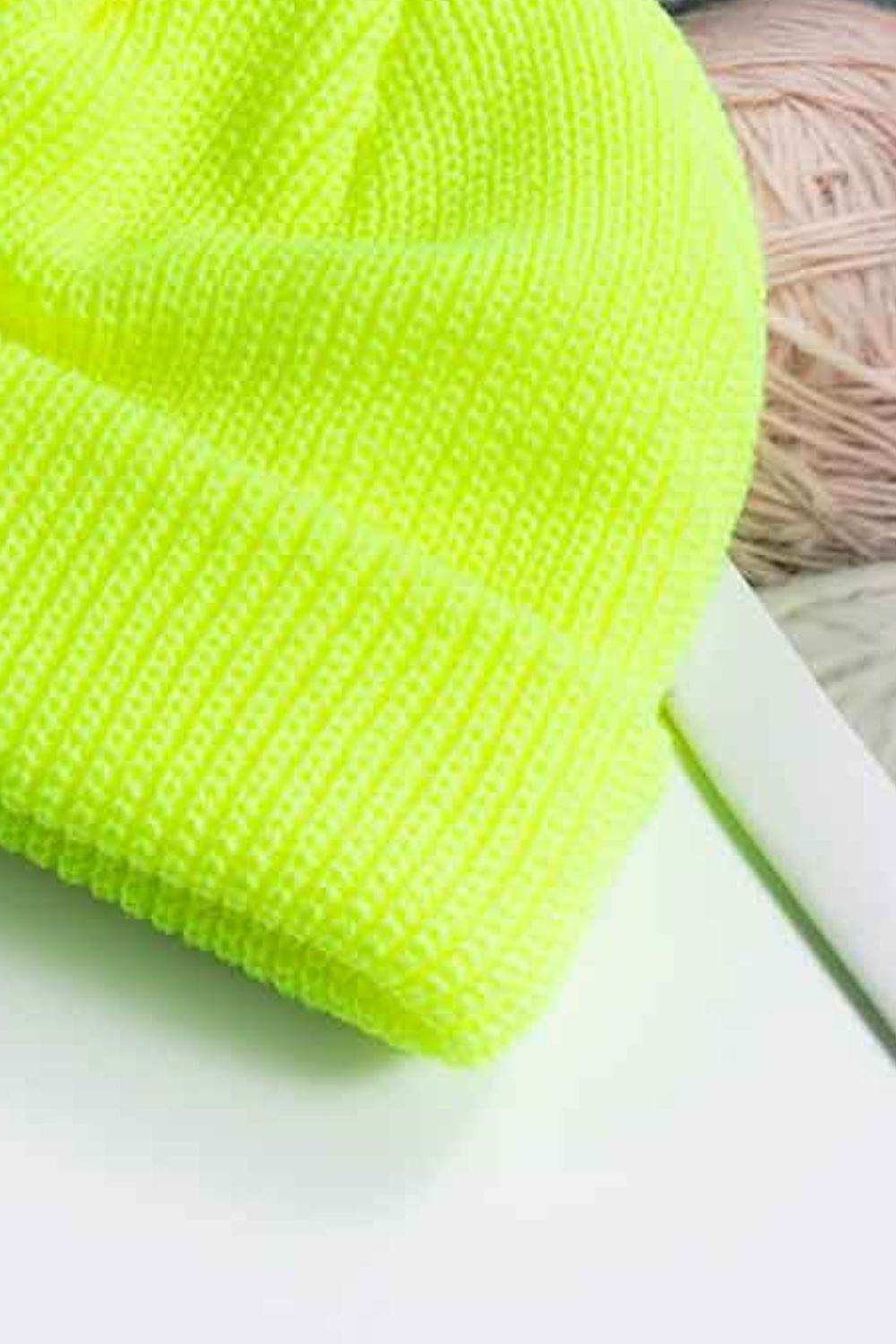 Cozy Rib-Knit Cuff Beanie - Hovatok