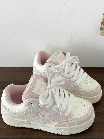 Lace Up Round Toe Platform Sneakers - Hovatok