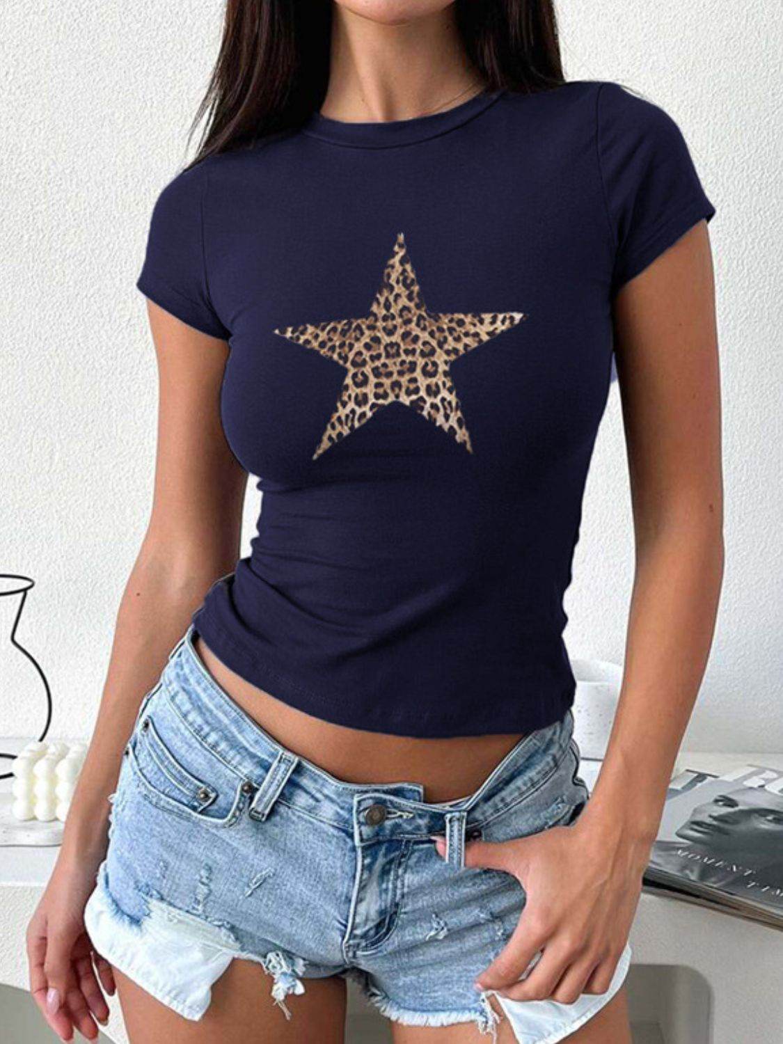 Devine Star Round Neck Short Sleeve T-Shirt - Hovatok