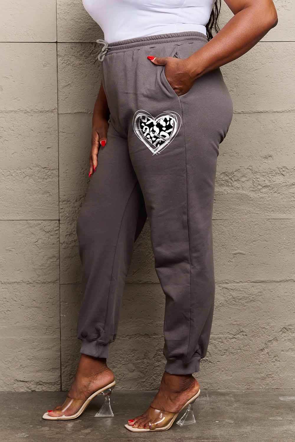 Simply Love Simply Love Full Size Drawstring Heart Graphic Long Sweatpants - Hovatok