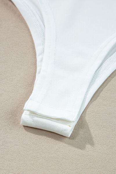 Eyelet Lace Long Sleeve Bodysuit - Hovatok