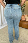 Judy Blue Full Size Medium Rise Bootcut Jeans - Hovatok