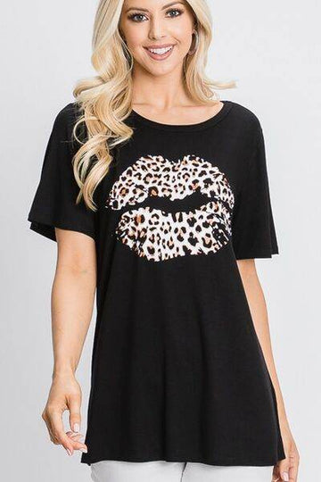 Heimish Full Size Leopard Lip Round Neck Short Sleeve T-Shirt Plus Size - Hovatok