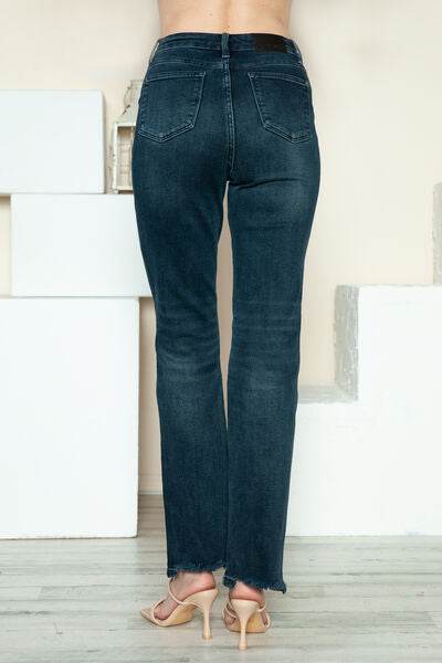 Judy Blue Full Size Button Fly Hem Destroy Straight Jeans - Hovatok