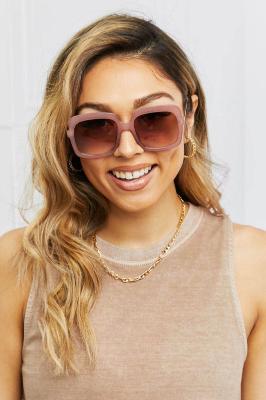 Square Metal-Plastic Hybrid Temple Sunglasses - Hovatok