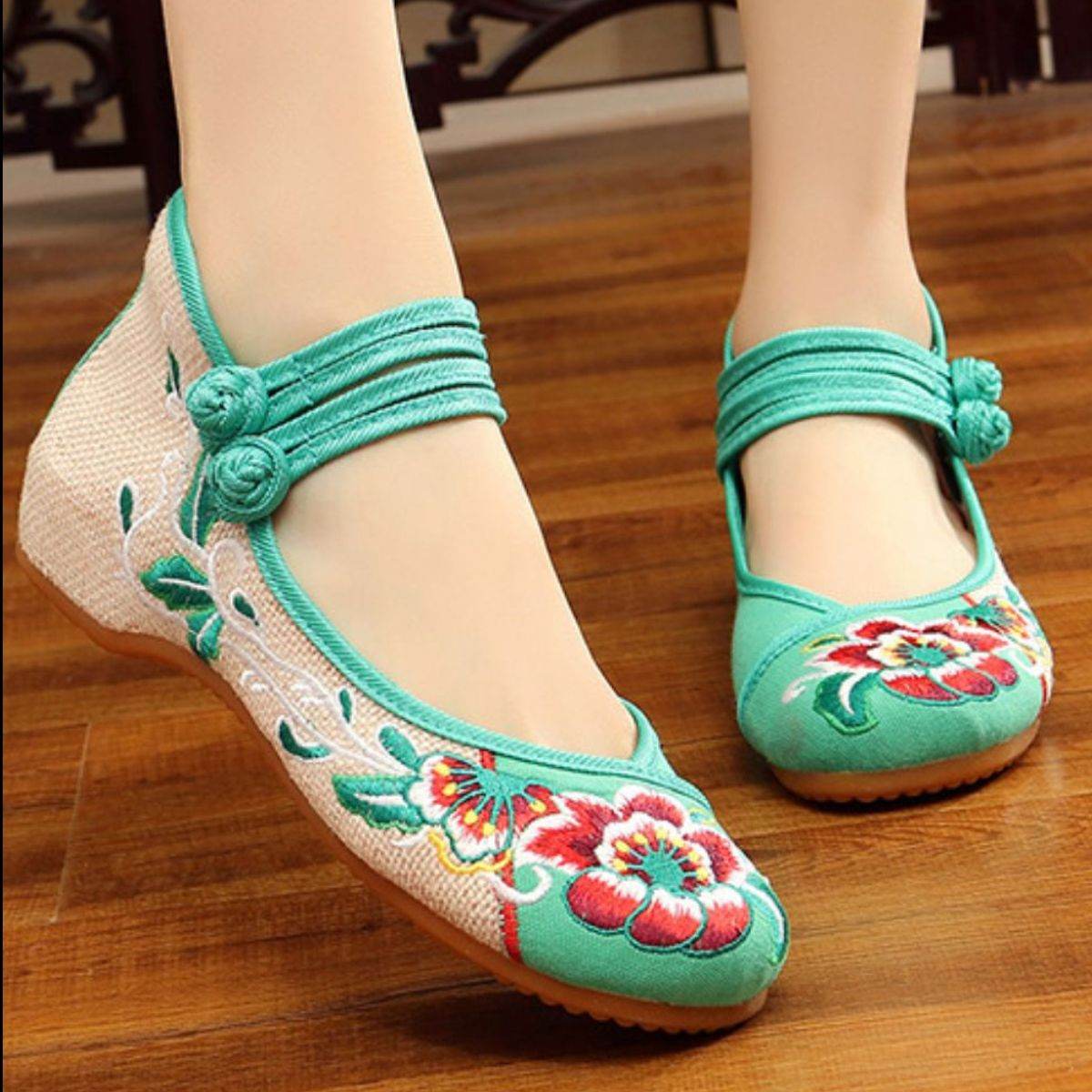 Embroidered Flat Slip-Ons - Hovatok