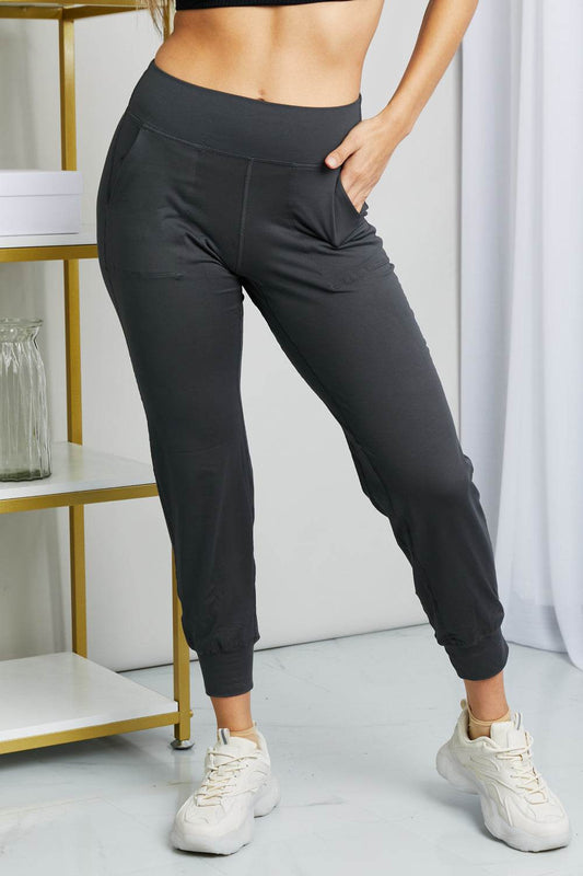 Leggings Depot Full Size Wide Waistband Cropped Joggers - Hovatok