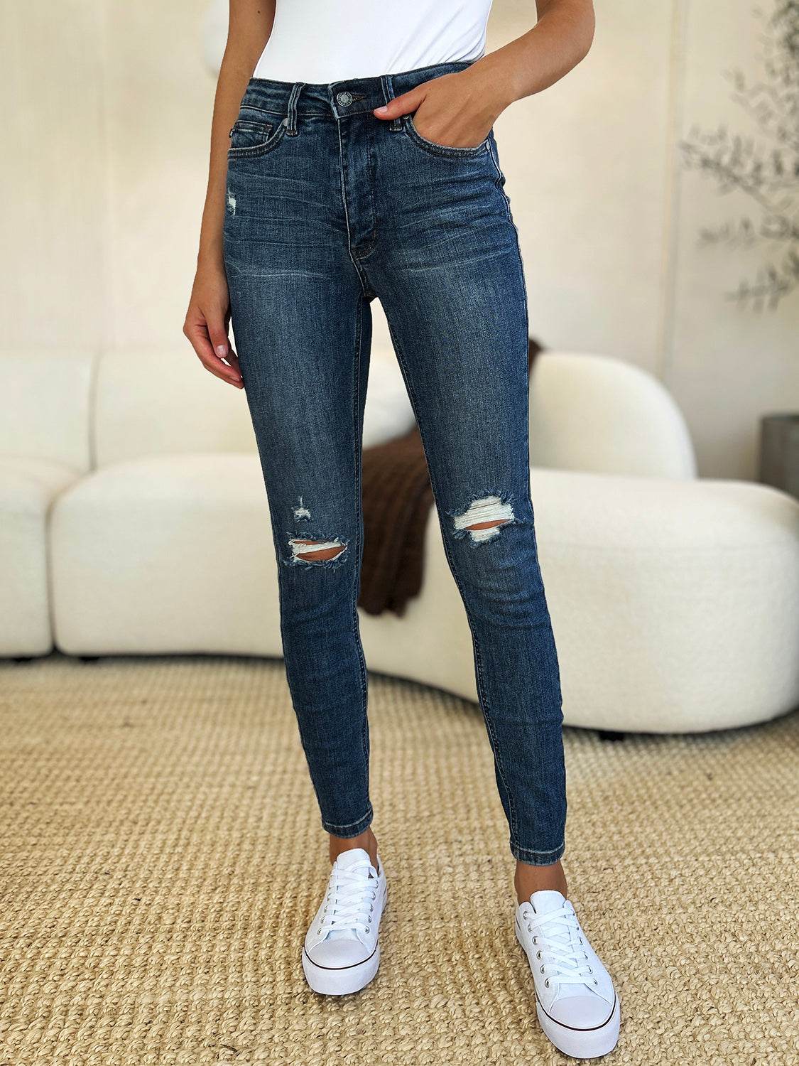 Judy Blue Full Size Mid Waist Distressed Slim Jeans - Hovatok