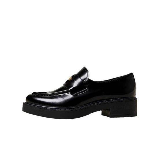 Round Toe Block Heel Loafers - Hovatok