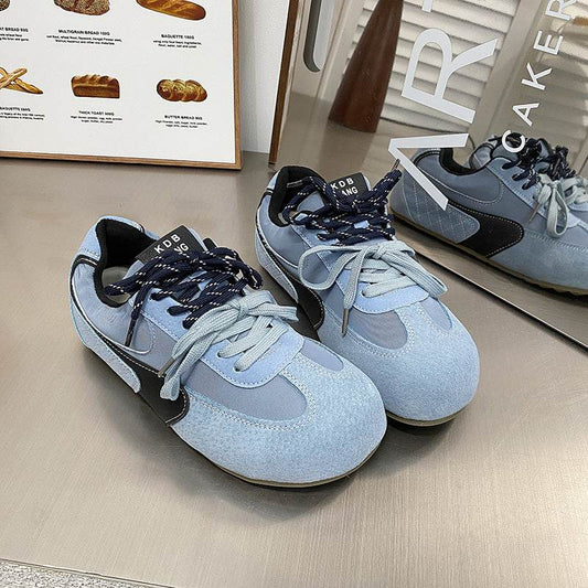 Lace Up Round Toe Flat Sneakers - Hovatok