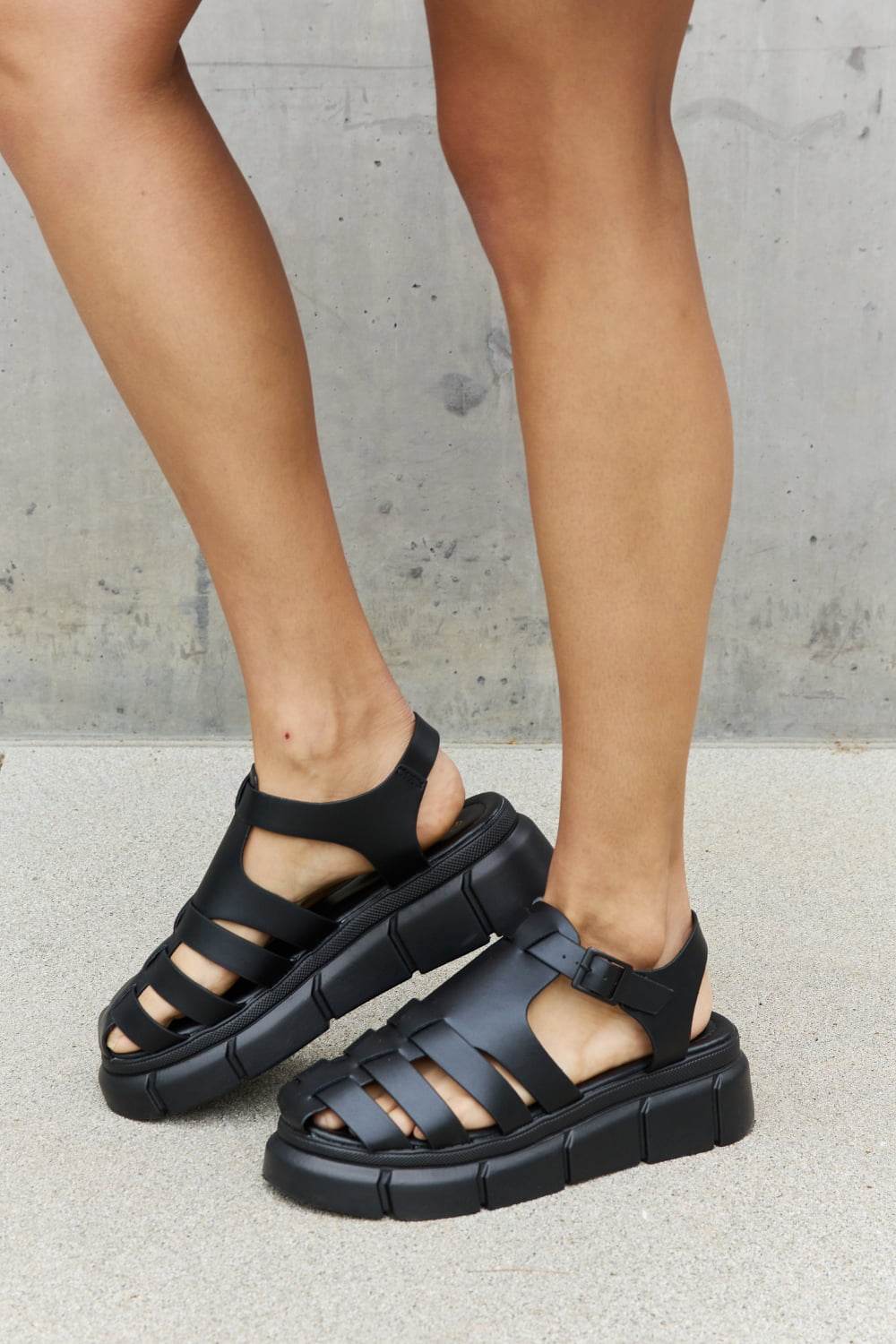 Qupid Platform Cage Stap Sandal in Black - Hovatok