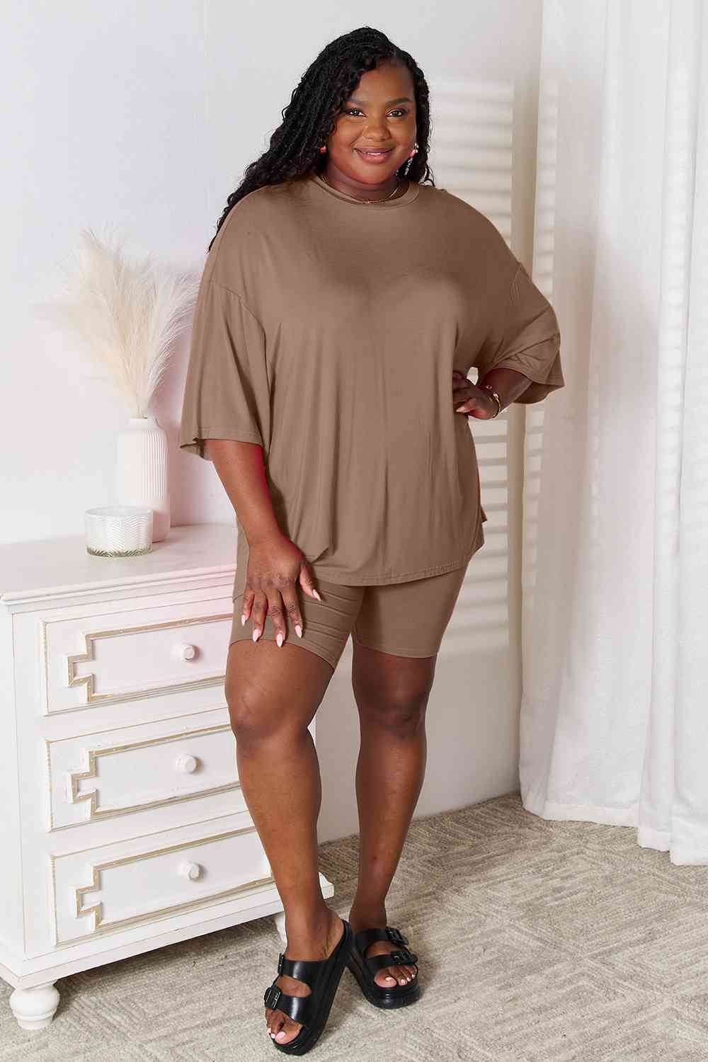 Basic Bae Full Size Soft Rayon Three-Quarter Sleeve Top and Shorts Set - Hovatok
