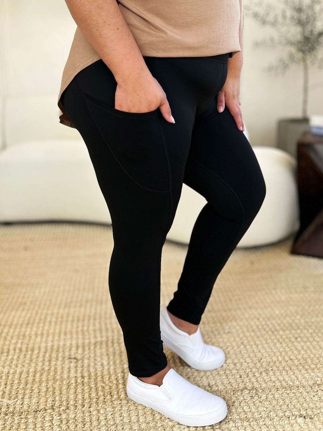 Wide Waistband Sports Leggings - Hovatok