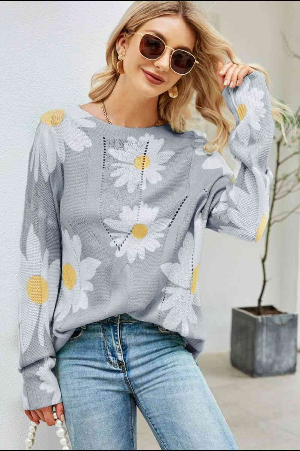 Angel Wings Daisy Print Openwork Round Neck Sweater - Hovatok