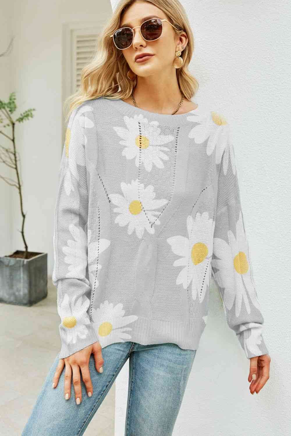 Angel Wings Daisy Print Openwork Round Neck Sweater - Hovatok