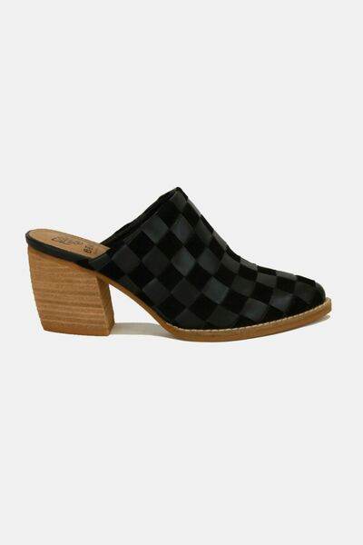 Beast Fashion Woven Checkerboard Block Heel Mule Shoes - Hovatok
