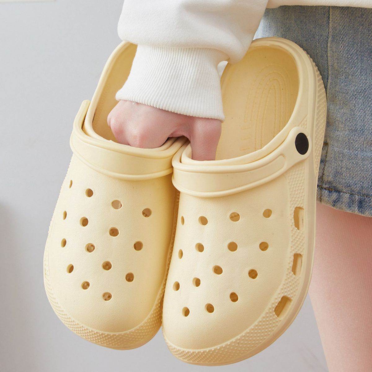 Platform Slip-On Clogs - Hovatok