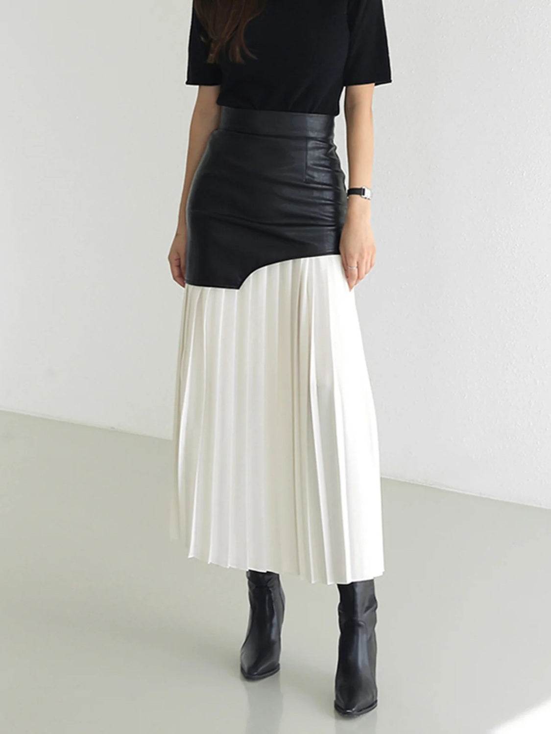 Pleated Contrast High Rise Skirt - Hovatok