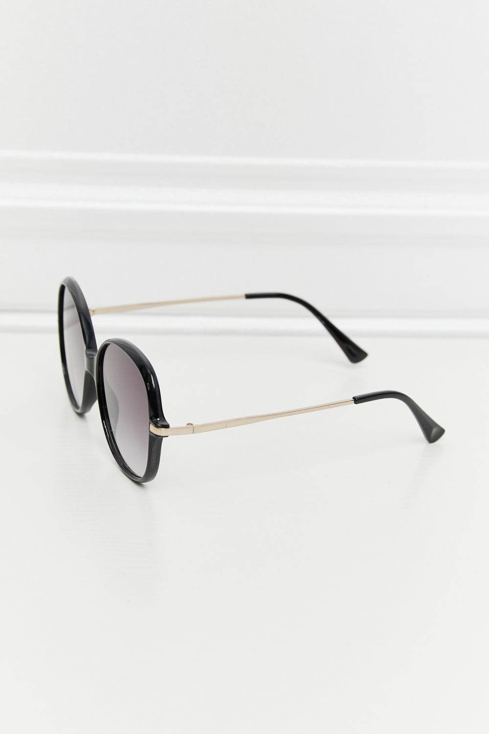 Metal-Plastic Hybrid Full Rim Sunglasses - Hovatok
