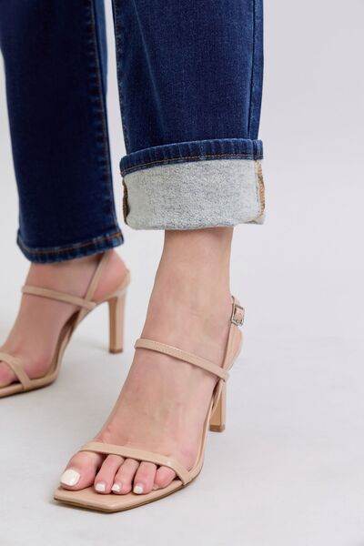 Judy Blue Full Size Washed Straight Leg Jeans with Pockets - Hovatok