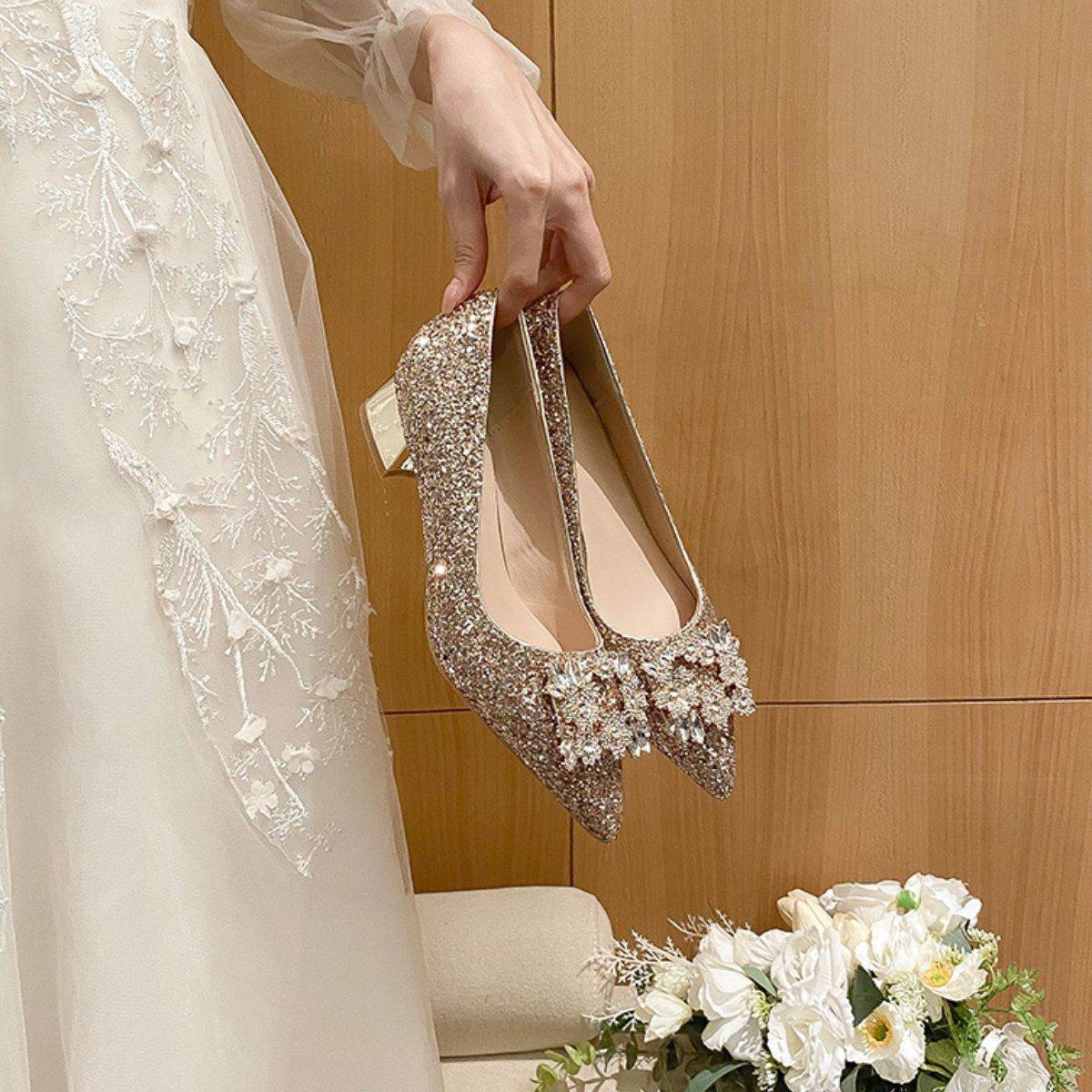 Glitter Point Toe Block Heel Pumps - Hovatok