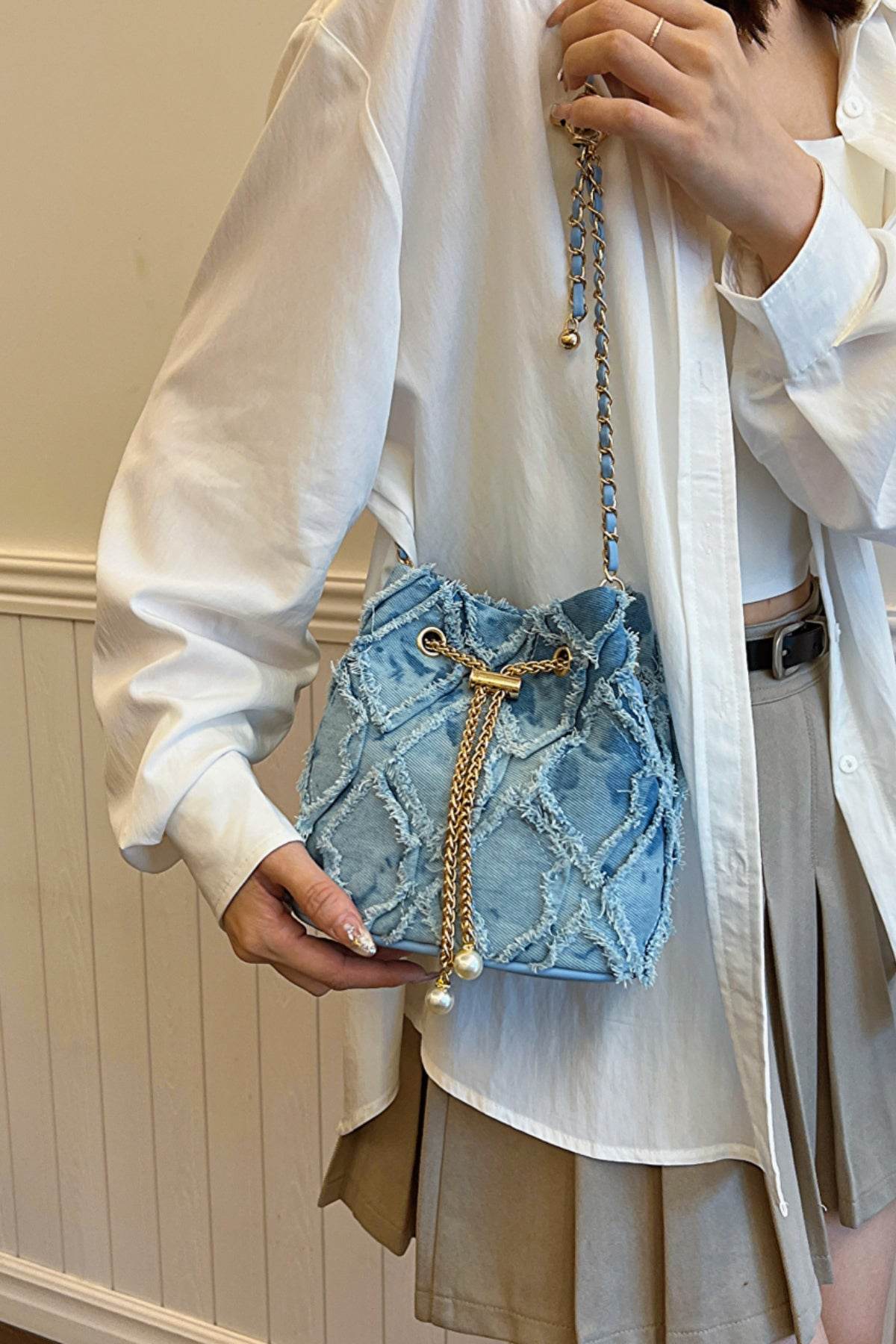 Chain Drawstring Raw Edge Denim Bucket Bag - Hovatok