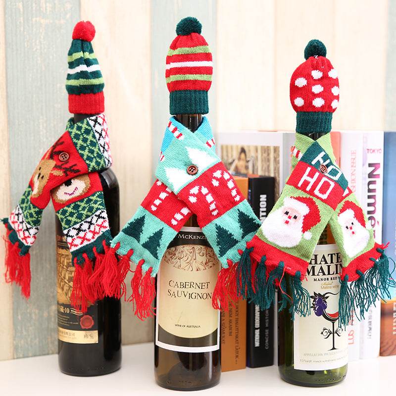 Christmas Hat and Scarf Wine Bottle Decoration - Hovatok