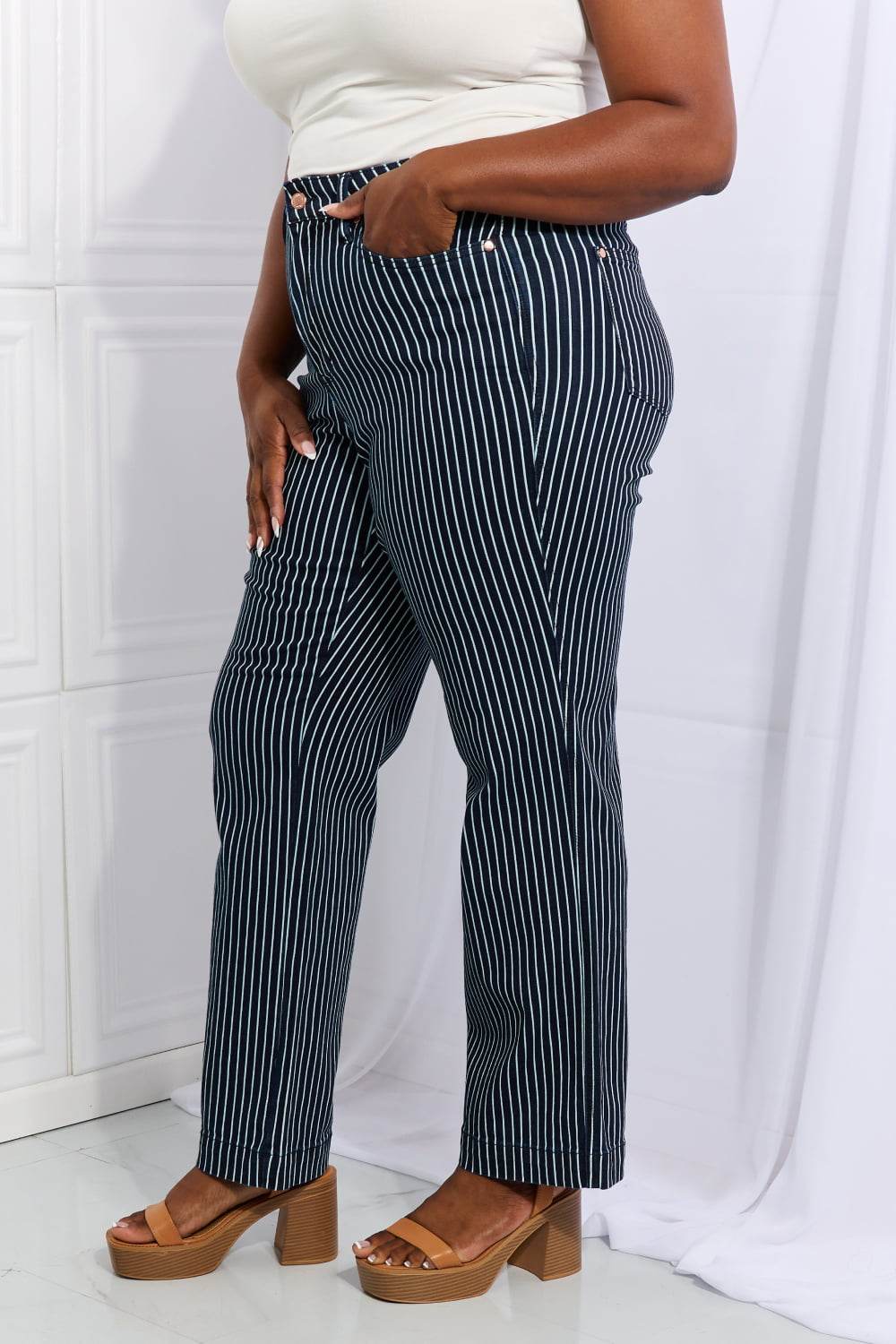 Judy Blue Cassidy Full Size High Waisted Tummy Control Striped Straight Jeans - Hovatok