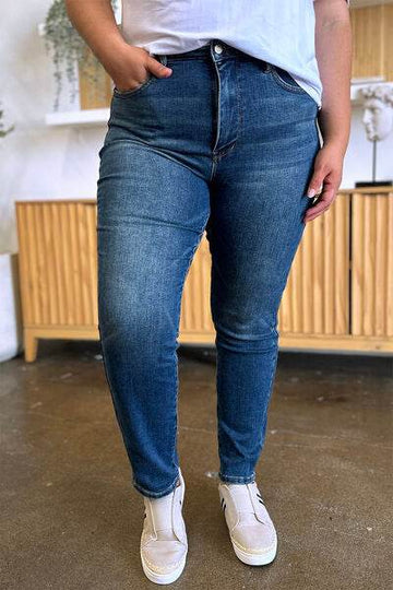 Judy Blue Full Size Tummy Control High Waist Slim Jeans - Hovatok