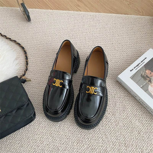 Round Toe Block Heel Loafers - Hovatok