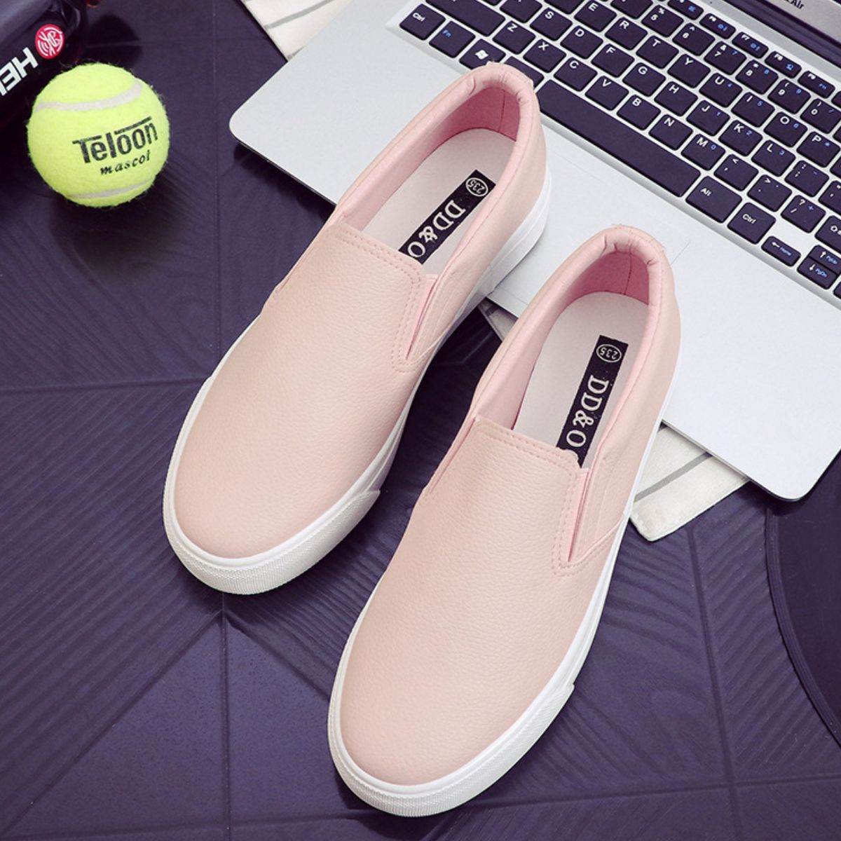 Round Toe Flat Slip-Ons - Hovatok
