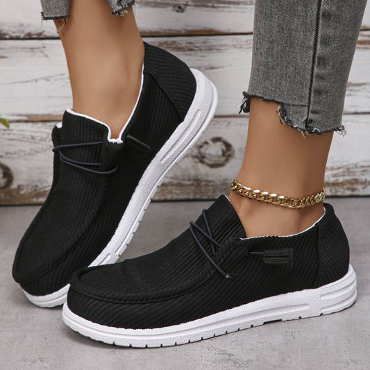 Round Toe Canvas Sneakers - Hovatok