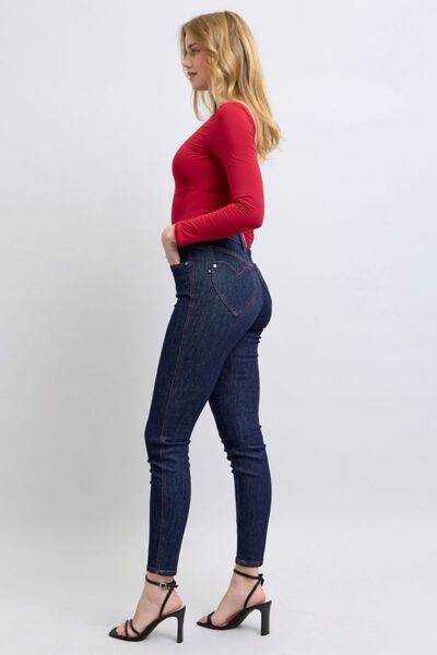 Judy Blue Full Size Heart Shaped Back Pockets Skinny Jeans - Hovatok