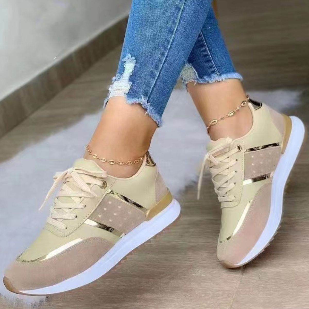 Round Toe Lace Up Platform Sneakers - Hovatok