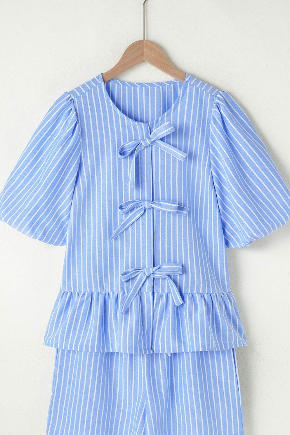 Striped Bowknot Detail Puff Sleeve Top and Shorts Set - Hovatok