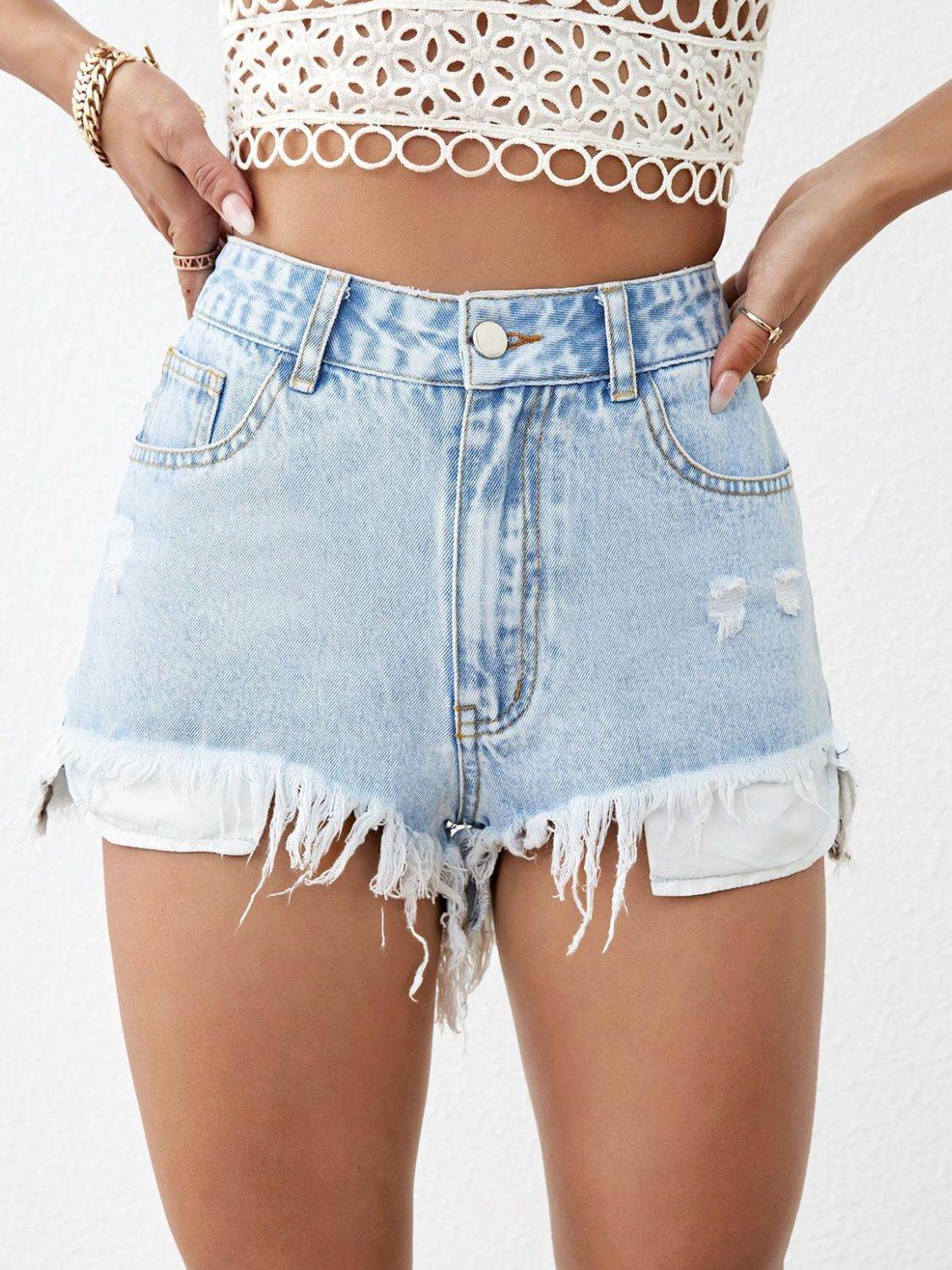 Distressed Raw Hem Denim Shorts - Hovatok