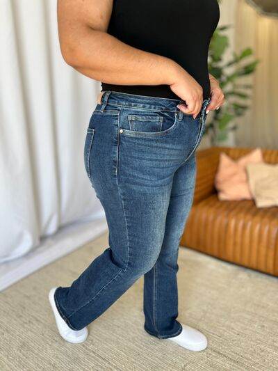 RFM Full Size High Rise Straight Tummy Control Jeans - Hovatok